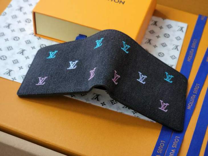 Picture of Louis Vuitton Wallets _SKUfw197173245fw